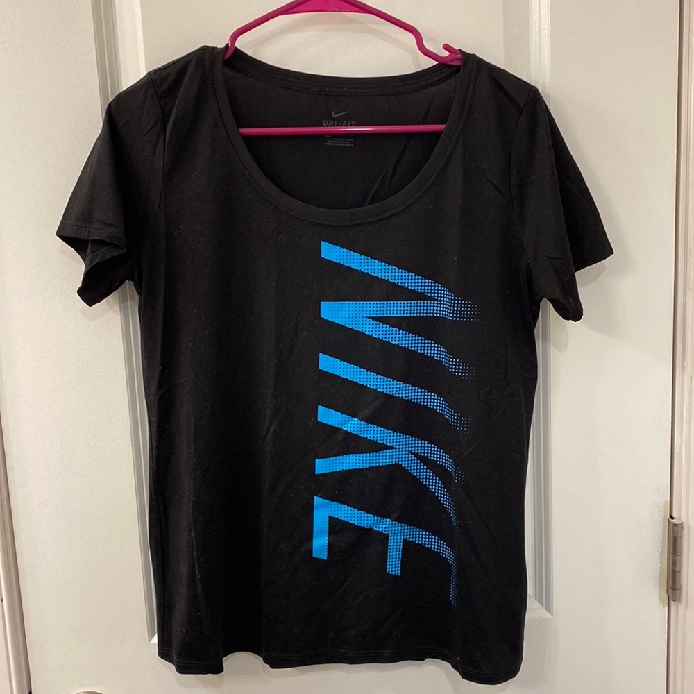 Nike Women’s Athletic Top Size M